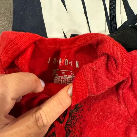 Brand new Jordan baby gift set plus 1 additional one piece from Nike - Picture 2 of 4